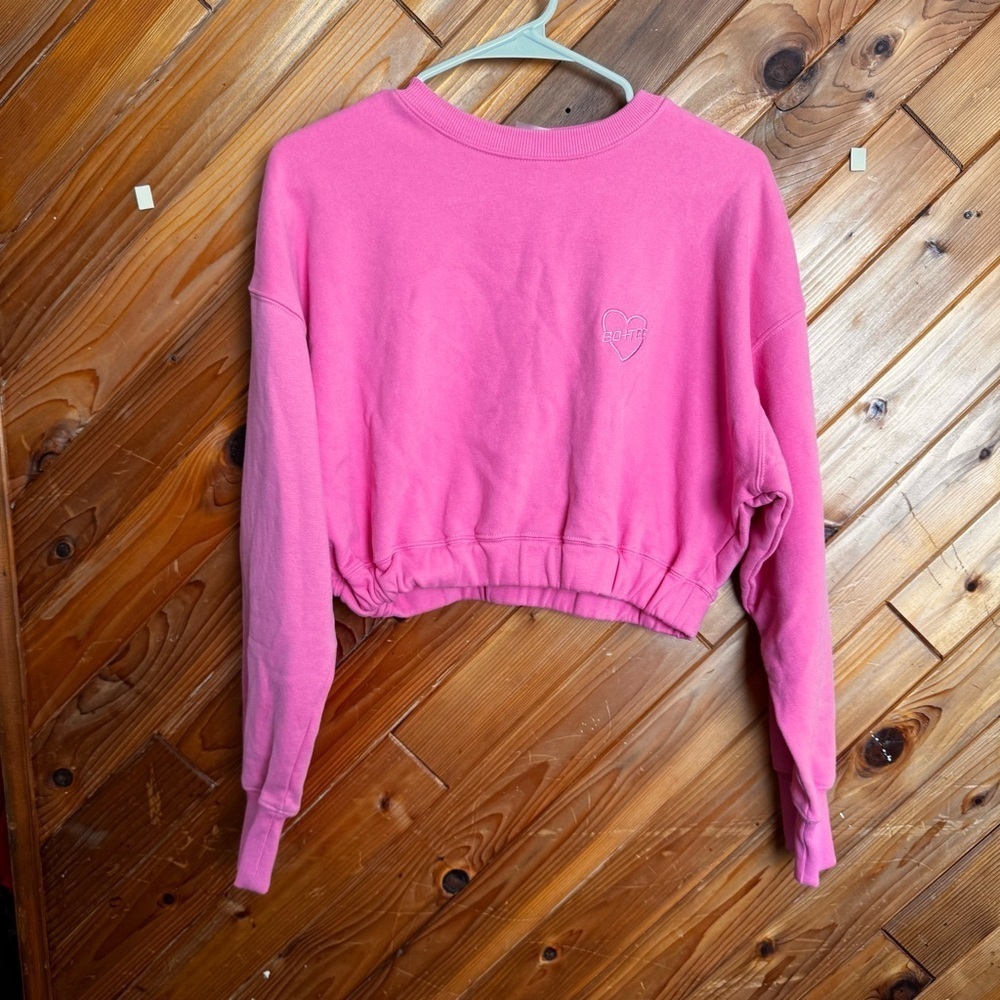 Bo+Tee Vibrant Pink Cropped Sweatshirt Size Small